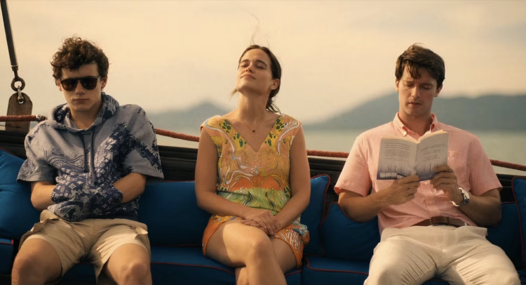 the three Ratliff siblings at the end of the season 3 finale of the white lotus